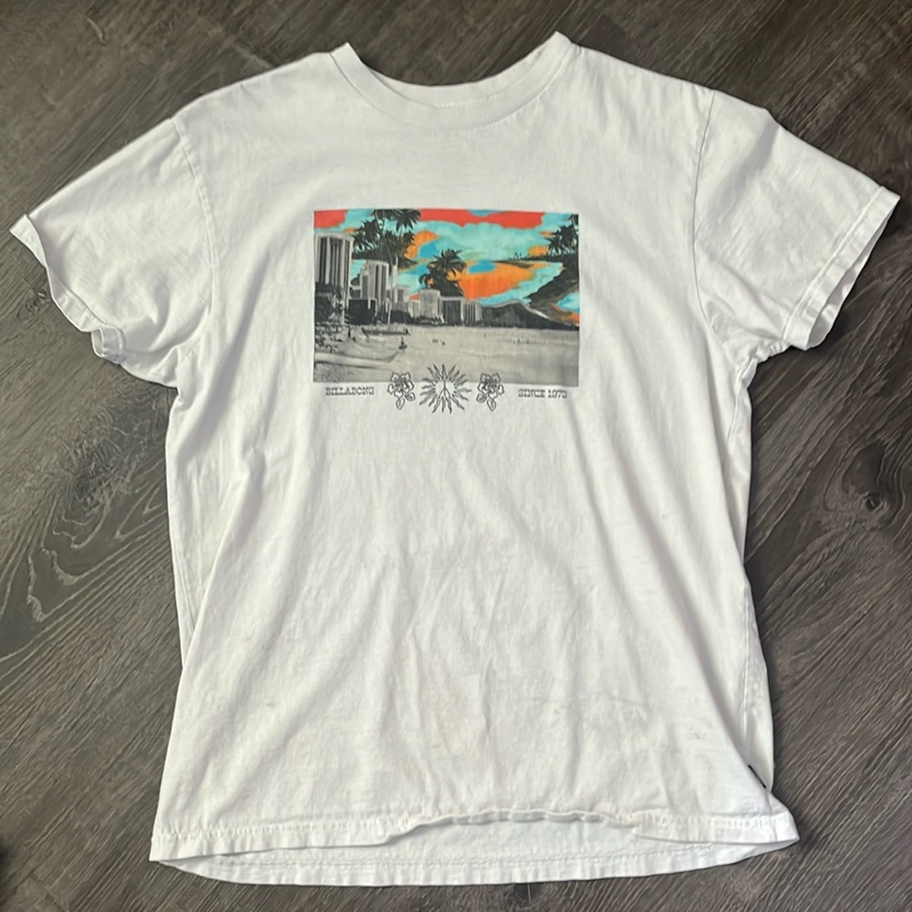 White billabong shirt
